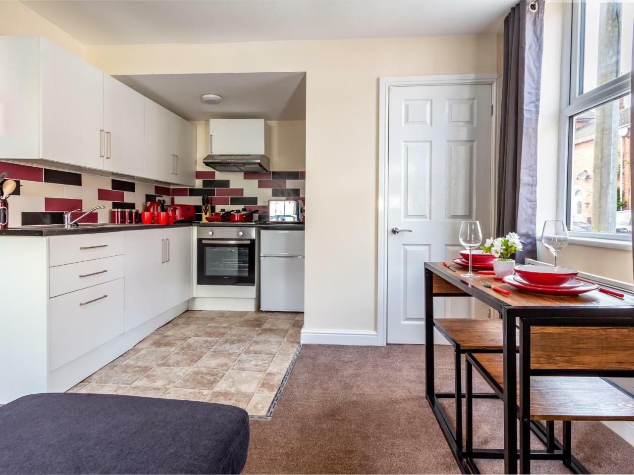 Northfield Street, Worcester City Centre - Guest Homes מראה חיצוני תמונה