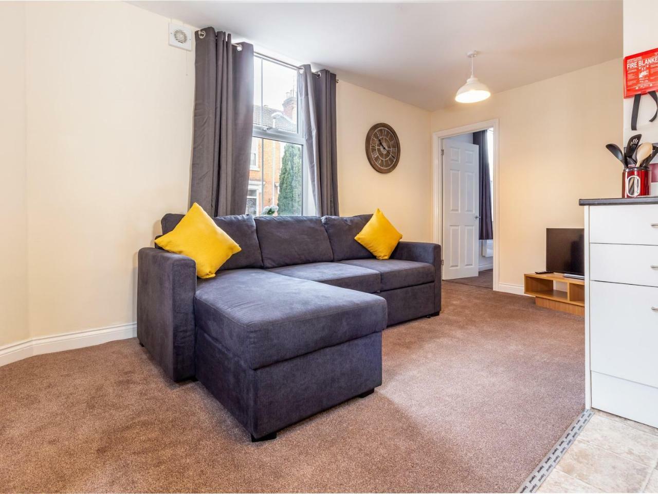 Northfield Street, Worcester City Centre - Guest Homes מראה חיצוני תמונה
